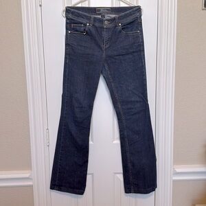 TOMMY BAHAMA DENIM JEANS SIZE 6.